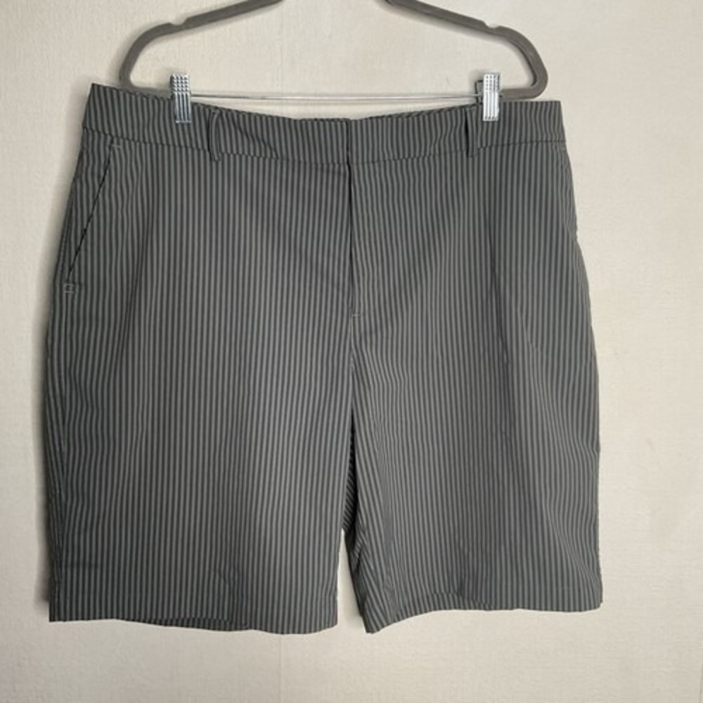 Under Armour Gray Vertical Striped Pockets Chino Shorts Men 40x10 Indonesia